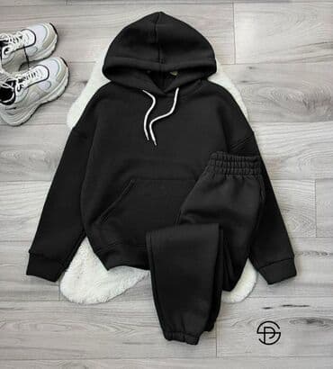 Gornji deo: Komplet trenerka termo 3000 dinara — 1