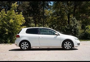 polovni automobili pezo 206 benzin: Volkswagen Golf 6 1.4 TSI, trovratni hatchback u beloj boji. Ključne — 6