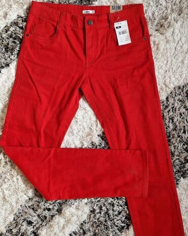 pantalone elipsa: Farmerke novo
extra kvalitet novi model
vel. M — 2