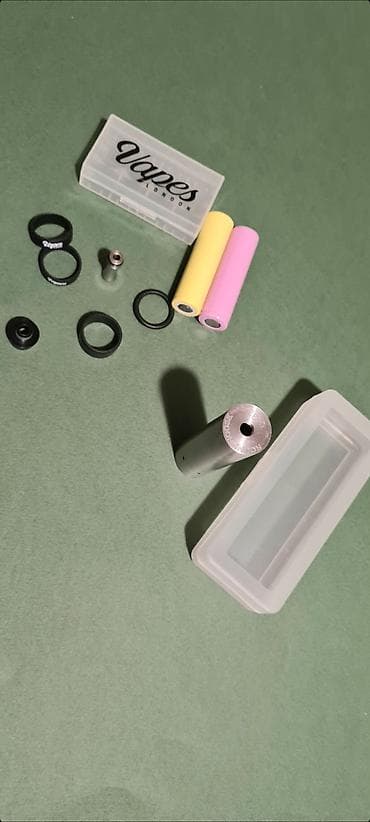 prodajem sat: * Na prodaju sa postavljenih slika set od tri paketa koji sadrže — 6