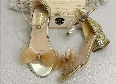 Dečje svečane sandale sa niskom blok potpeticom - Modeli: sjajne at lalafo.rs Dečje svečane sandale sa niskom blok potpeticom - Modeli: sjajne