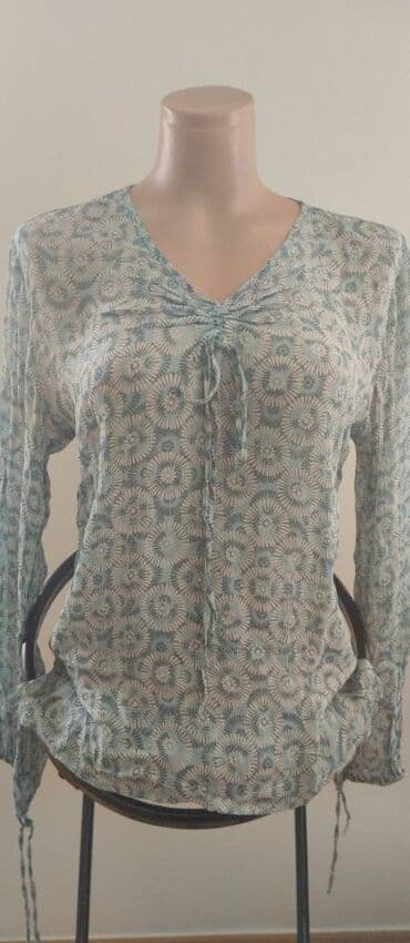 pull and bear jakne cena: Karakteristike predmeta Proizvođač: xxx Veličina Evropska: 40 Veličina — 2