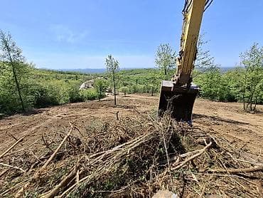 igraonica masa i meda kraljevo: Usluga: Priprema i uređenje terena tucanikom/šljunkom Opis: - — 10