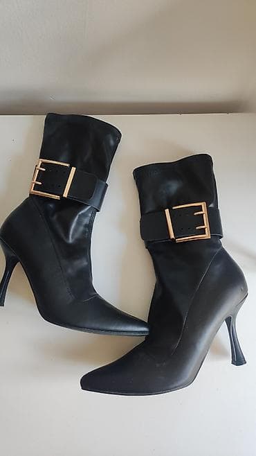 ugg cizme 35 broj: Čizme, 40, bоја - Crna — 1