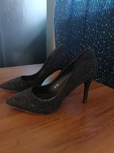 prelepo: Salonke 37 br Nošene jednom u top stanju 1500 din Uplata na račun — 3