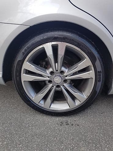 sila zatezanja: Prodaju se alu felne za Mercedes-Benz sa montiranim pneumaticima — 3