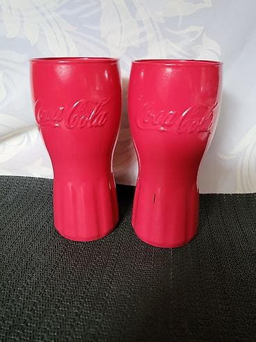 Case Coca Cola 2014g+. Case Coca Cola perfektne,sve na njima odsjaj