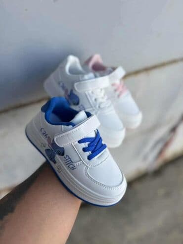 Dečije patike sa likovima Stitch i Angel - Model: niske patike za