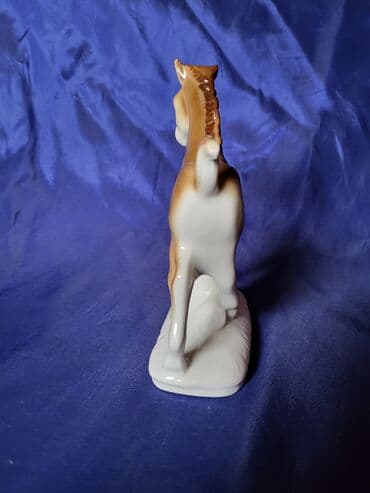 porcelanske solje za caj: Figura konja nova nemacka Foreign 70te. Porcelanska figura. mereni — 5