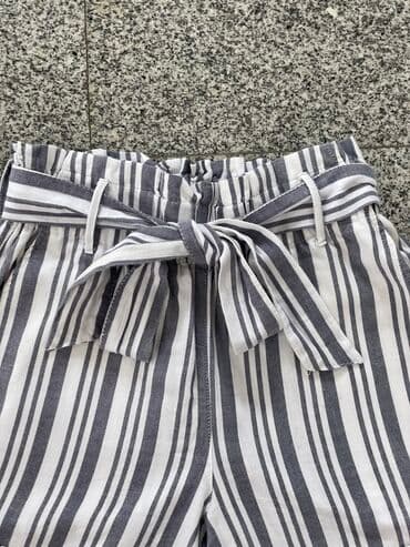 bermude br 31: Sniženo! Waikiki sorc ! Vl.Xs ili br . 34 — 3