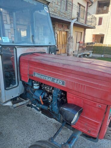 svetleca traka za auto: Traktor UNIVERZAL 445 standard bez ikakvih ulaganja. Gume nove — 10