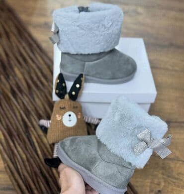 kozna obuca novi pazar: Nove čizmice Cena 2700 Vel. od 23 do 35 broja. P/022 poručivanje u — 5