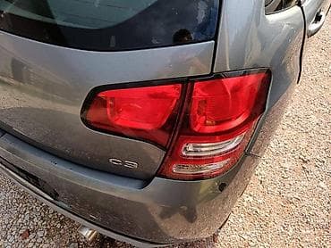auto gps uređaj: DESNI STOP ZA CITROEN C3 | Polovini delovi za Citroen C3 Delovi — 1