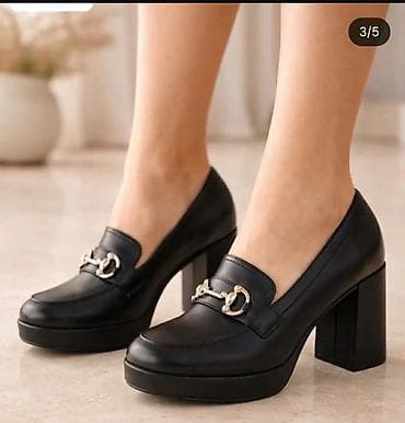 bunde od nerca cene: Elegantne ženske cipele na blok štiklu u puder roze boji. Špicasti vrh — 4