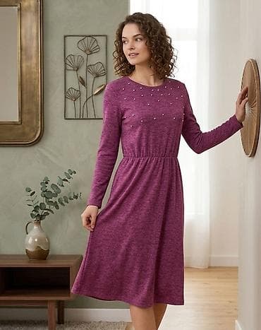 haljine s: Ženska haljina do kolena u boji ciklame (malina), od mekog pletenog — 1
