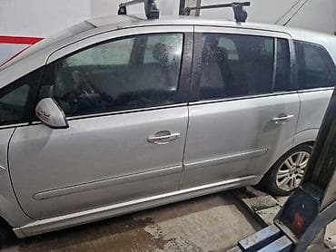 set kvacila opel zafira 2.0 dti cena: VRATA SIVA BOJA Z157 ZA OPEL ZAFIRA | Svi delovi za Opel vozila  — 1