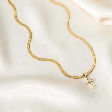 ogrlice od drveta: Lancic sa krsticem
1950 din — 6