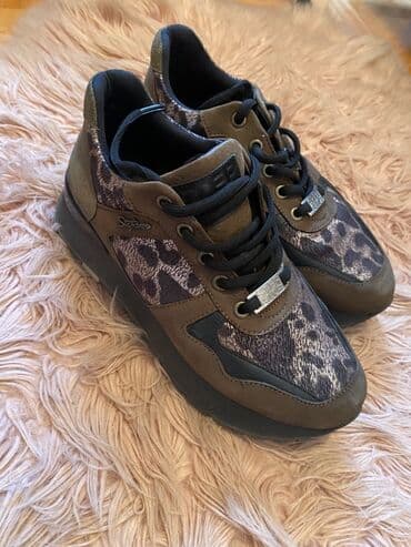 Ženska obuća: Adidas, 36.5, bоја - Bež — 3