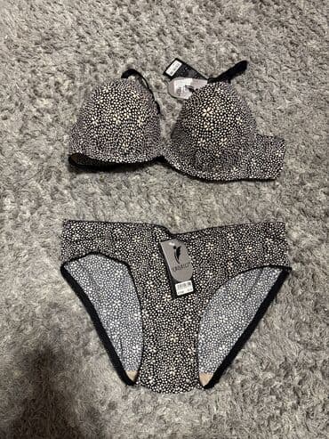 Košulje, bluze i tunike: Listajuci slike imate sve informacije ulkjucujuci velicinu — 1