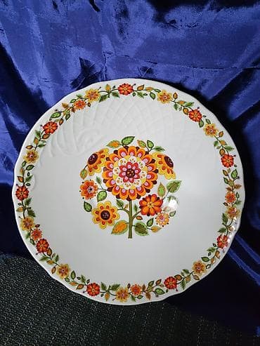Cinija iz 70ih Schmidt porcelan S.Katarina Brazil. Cinija vrhunski