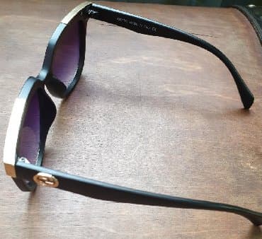 duks sa naocarima: Sunglasses, Gucci — 7