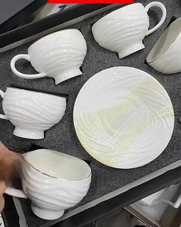 Porcelanski set šoljica za kafu/čaj sa tanjirićima - Elegantne bele