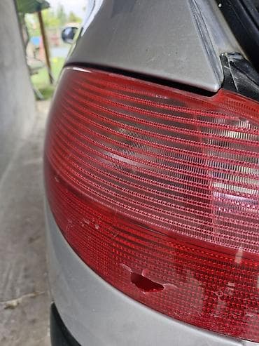 autodelovi cacak za sva vozila: Peugeot 206, hečbek, srebrna boja. Karoserija i spoljašnost: - 5 — 3