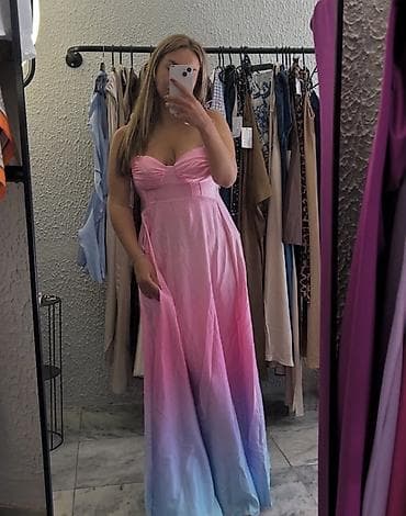 torbe b: Duga satenska haljina sa ombre efektom
2500 din 
S M L — 6