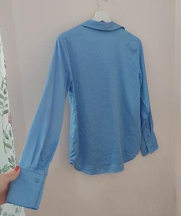 Shirts, blouses and tunics: Ženska košulja na dugmad, svetloplave boje. - Klasičan kragnasti model — 2