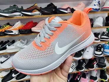 lagane patike: Lagane patike od 36 do 41 za samo 2900 din — 1