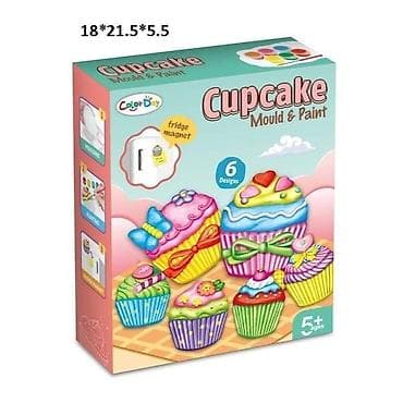 cena rucno pletenih dzempera: Kreativni set „Cupcake“ – magneti za frižider koje praviš i bojiš sam — 1