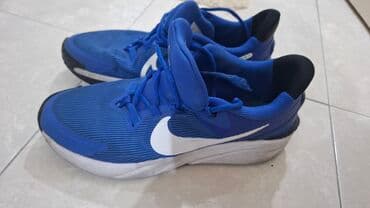 ugg cizme sa krznom: Nike patike – 2 para 1) Plave trkačke patike - Brend: Nike - Boja — 2