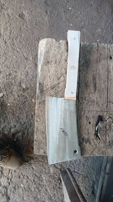 Činije: Ručni mesarski nož – satara - Masivna čelična oštrica pravougaonog — 6