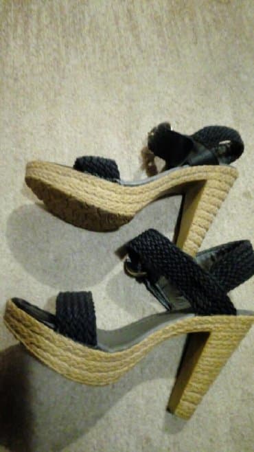 c a papuce: Sandals, 37 — 3