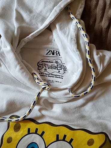 zara pantalone snizenje: ZARA x Nickelodeon SpongeBob dukserica s kapuljačom - Bela dukserica — 2