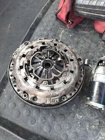 raspon sarafa za sva vozila: ZAMAJAC ZA PEUGEOT 407 OD 2004. DO 2009. GOD. | 2.0/16 V zamajac je — 1