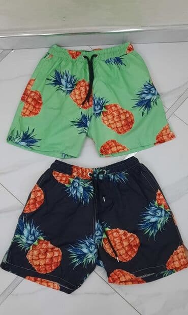 bermude iz engleske: Sorcevi samo 1400din
Ko hoće na više serja neka pita — 1