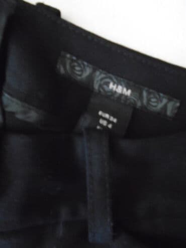 pantalone push up: H&M crne poslovne pantalone, intenzivno crne, elegantne, klasične — 3