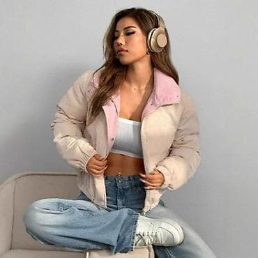 Women's Sweatshirts: Ženska kratka puffer jakna od plišanog kordona - Model: kratka puffer — 3