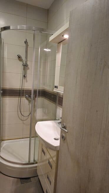 Rooms: 3 bedroom — 4