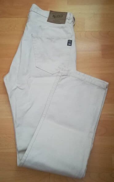teksas jakna i trenerka: Paket 3 para farmerki sve za 700 din vel 31/32 (s/m)-,obim struka — 3