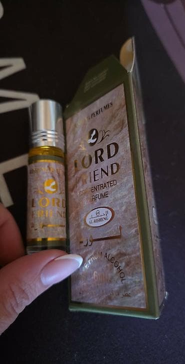 Men's Footwear: Po 2 komada na stanju Prelepi uljani parfemi 6ml Cena po komadu samo — 2