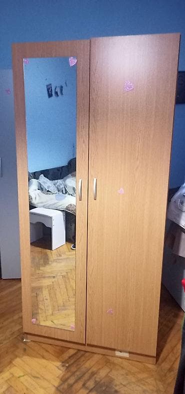 sterilizator za flasice: Dvoslojni garderober sa ogledalom - Dimenzije: visina 180 cm, širina — 2