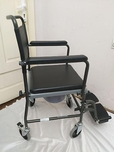 mali psi na poklon nis: Invalidska kolica — 3