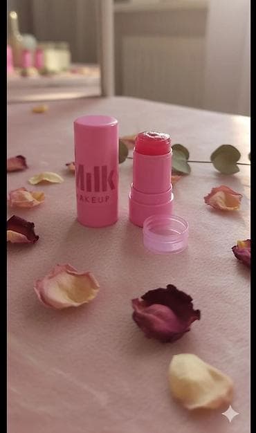 Milk Makeup ruž u stiku – ružičasta nijansa - Kremasti ruž u