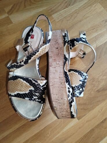 converse patike run star motion platform: Sandals, 36 — 1