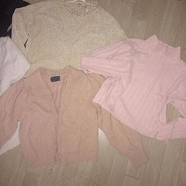 Lične stvari: Paket ženskih džempera i kardigana – 5 komada Sadržaj paketa: - Crni — 2