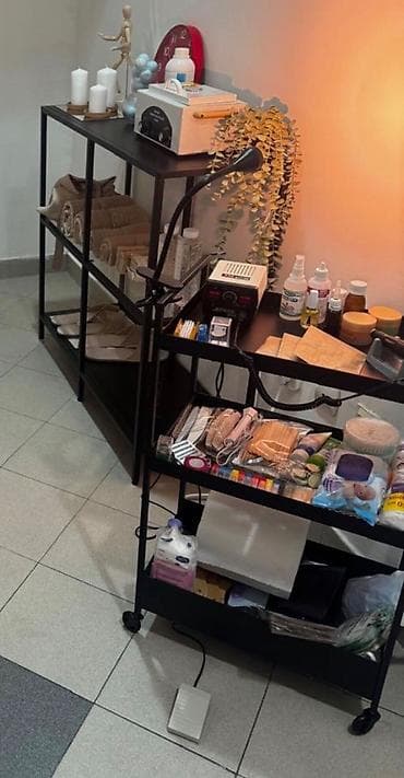 poruke za razrednu: Zbog preseljenja u novi kozmetički centar, prodajem ove stvari — 7
