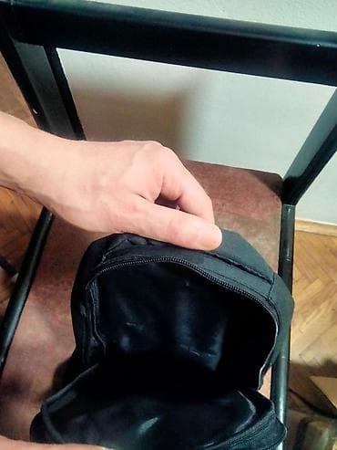 bez bermude: Skaisite Torbica Torbica u odlicnom stanju.Koristio sam je svega — 5