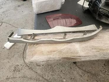 Car Body Parts: PLASTIKE MASKICE ISPOD FARA BMW E46 REST | Cena je za obe — 1